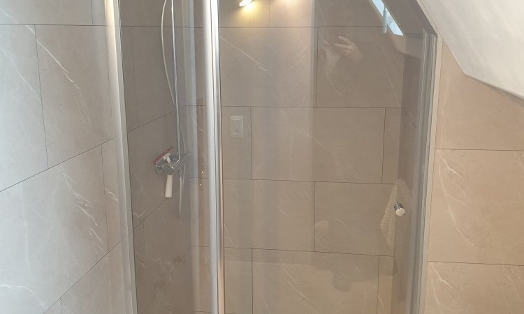 Douche à l'italienne avec paroi de douche sur-mesure à Lesquin Concept 3D