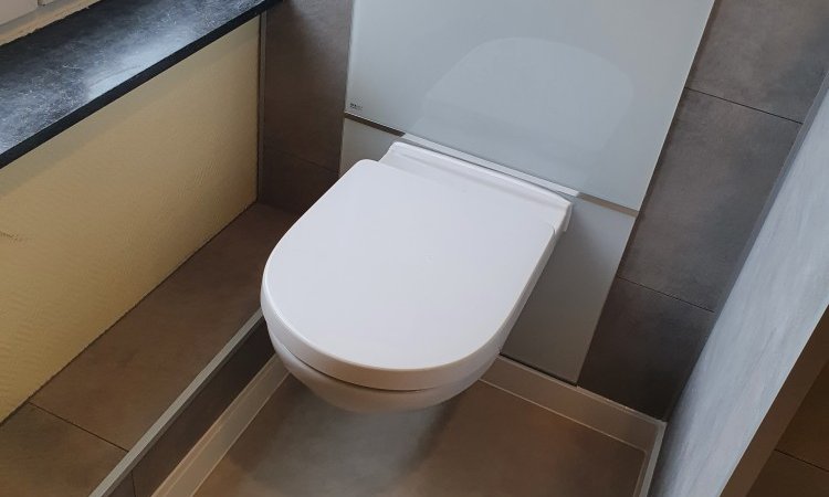 Installation de douche et WC suspendu à Crespin Concept 3D