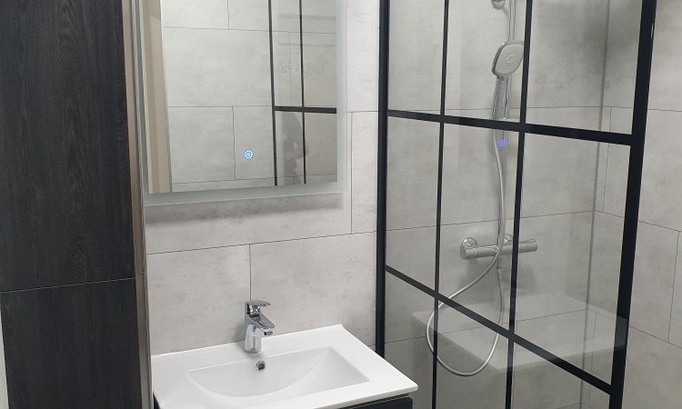 Salle de bain entièrement rénovée à Phalempin Concept 3D